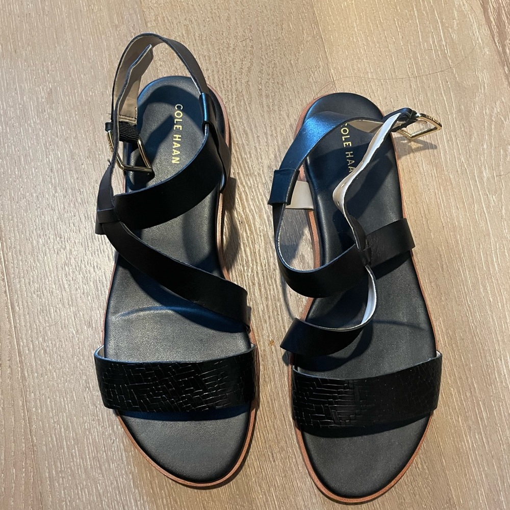 Cole Haan Findra Strappy Sandal size 9